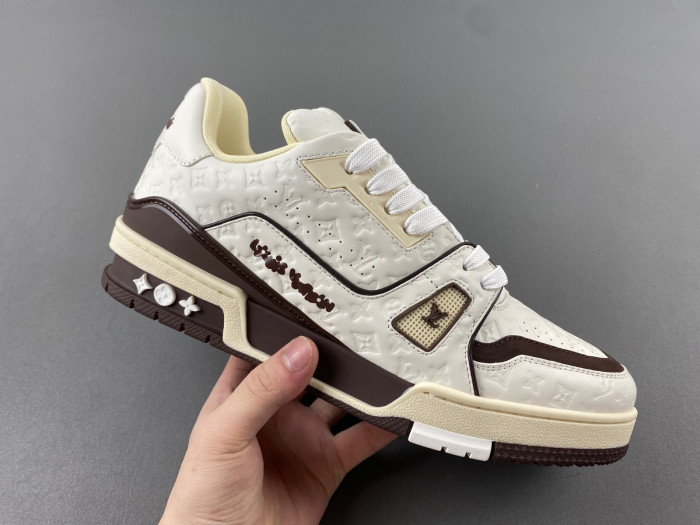 LOU1VTON trainer (EU47)