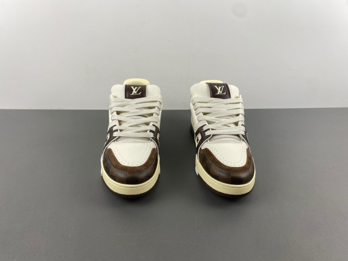 LOU1VTON trainer (EU47)