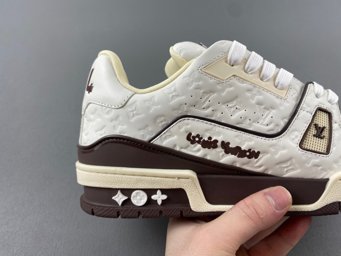 LOU1VTON trainer (EU47)