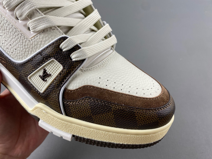 LOU1VTON trainer (EU47)