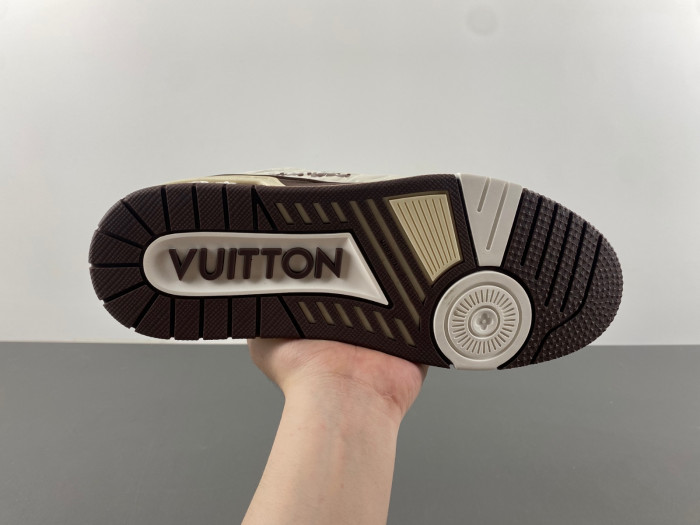 LOU1VTON trainer (EU47)