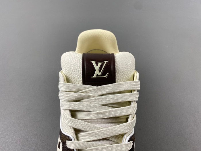 LOU1VTON trainer (EU47)