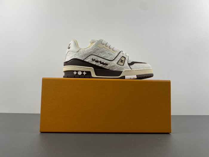 LOU1VTON trainer (EU47)
